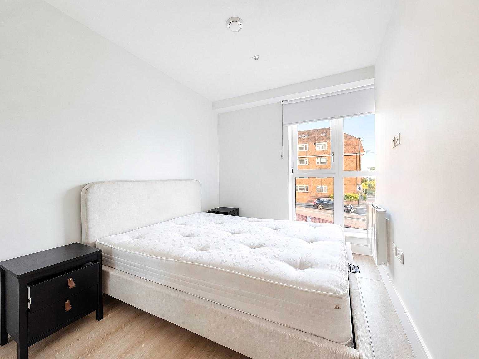 Flat 22, Coombe Hill House, Beverley Way - apartment 1