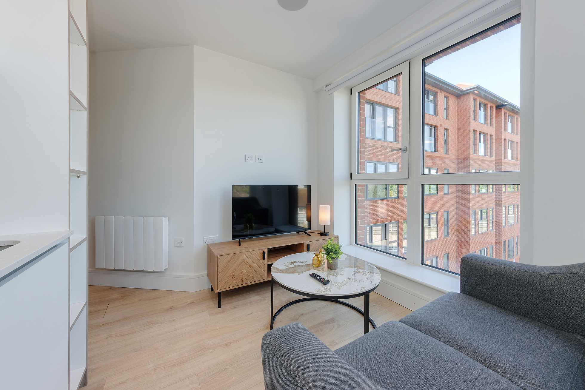 Flat 82, Coombe Hill House, Beverley Way - flat 1